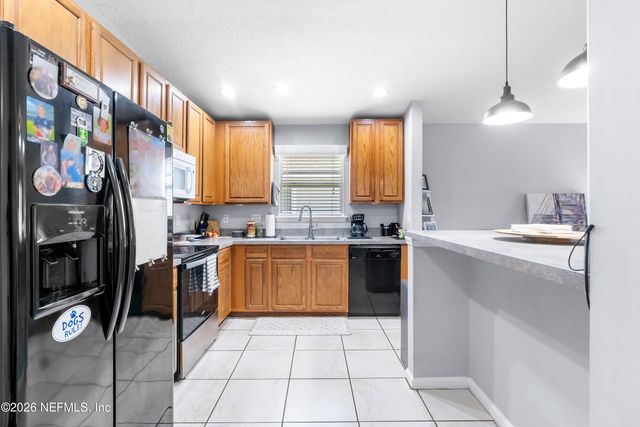 695 BELLSHIRE Drive, Orange Park, FL 32065