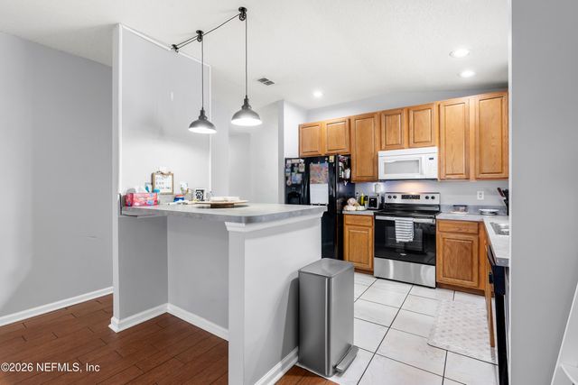 695 BELLSHIRE Drive, Orange Park, FL 32065