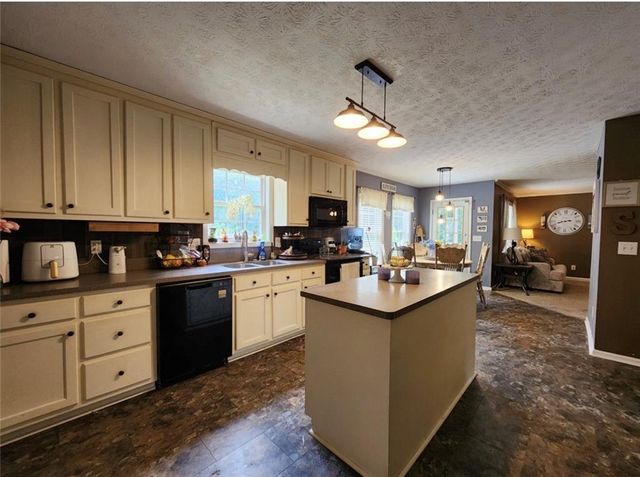 7870 S Giles Road, Douglasville, GA 30135