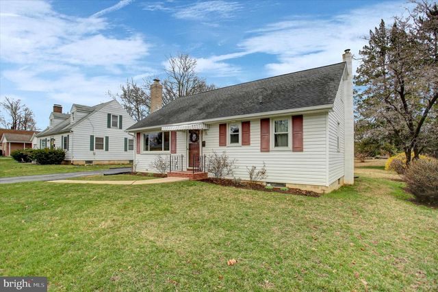233 LURGAN AVENUE AVE, Shippensburg, PA 17257