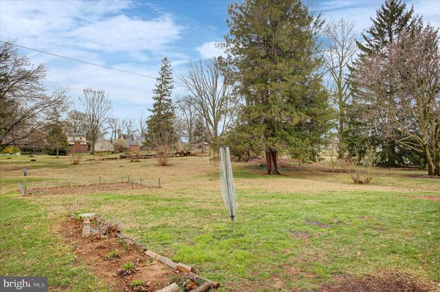 233 LURGAN AVENUE AVE, Shippensburg, PA 17257