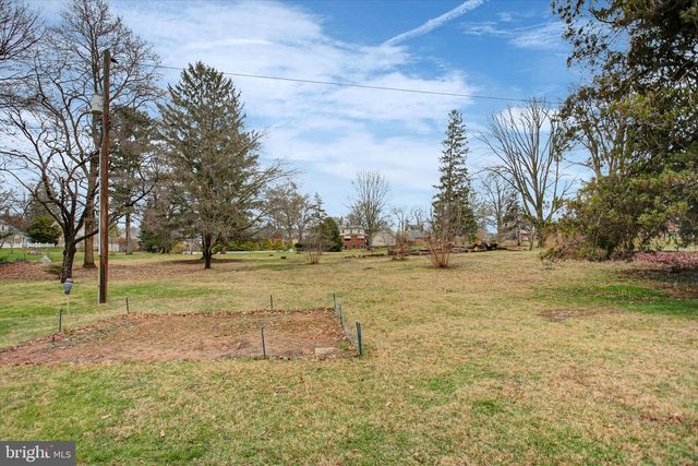 233 LURGAN AVENUE AVE, Shippensburg, PA 17257