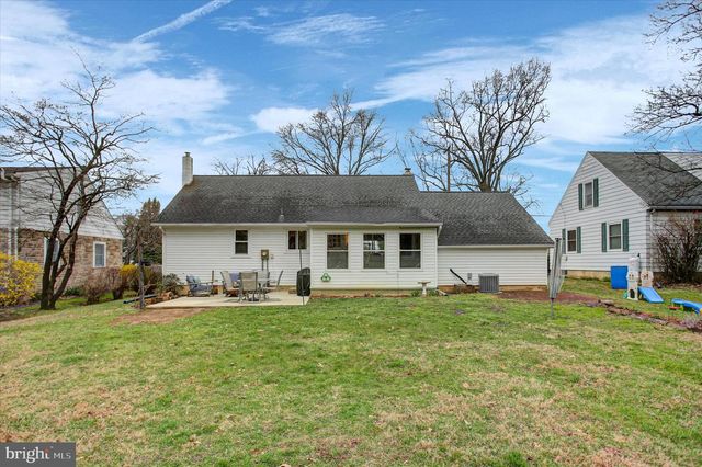 233 LURGAN AVENUE AVE, Shippensburg, PA 17257