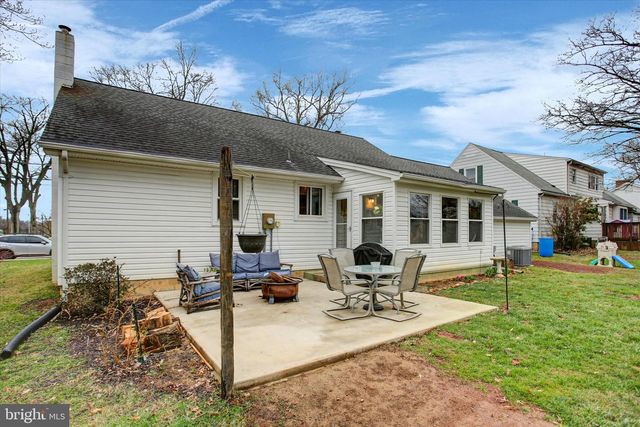 233 LURGAN AVENUE AVE, Shippensburg, PA 17257