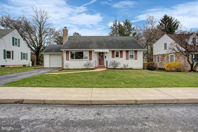 233 LURGAN AVENUE AVE, Shippensburg, PA 17257