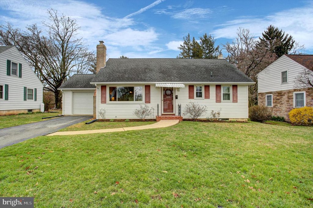 233 LURGAN AVENUE AVE, Shippensburg, PA 17257