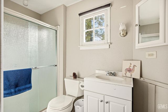 27472 Meadow Drive, Lake Arrowhead, CA 92352