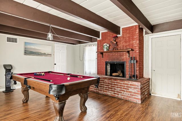 27472 Meadow Drive, Lake Arrowhead, CA 92352