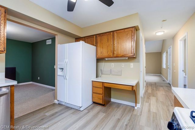 1111 Sarah Road, Pinckney, MI 48169
