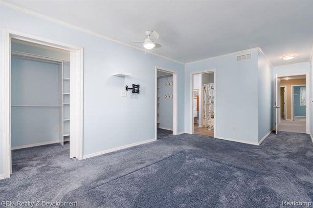 1111 Sarah Road, Pinckney, MI 48169