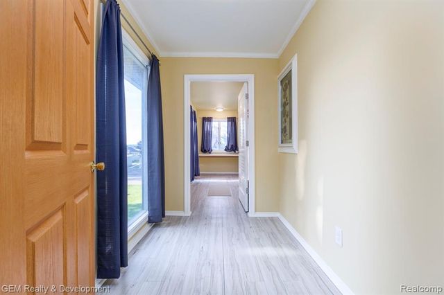 1111 Sarah Road, Pinckney, MI 48169