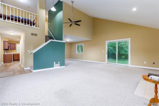 1111 Sarah Road, Pinckney, MI 48169