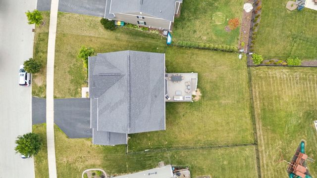 13824 Amelia Drive, Lemont, IL 60439