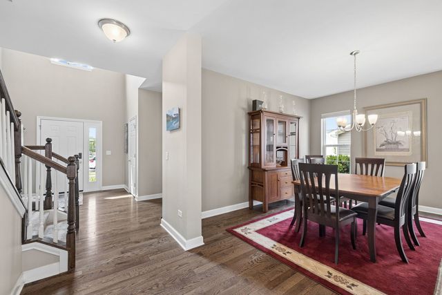 13824 Amelia Drive, Lemont, IL 60439