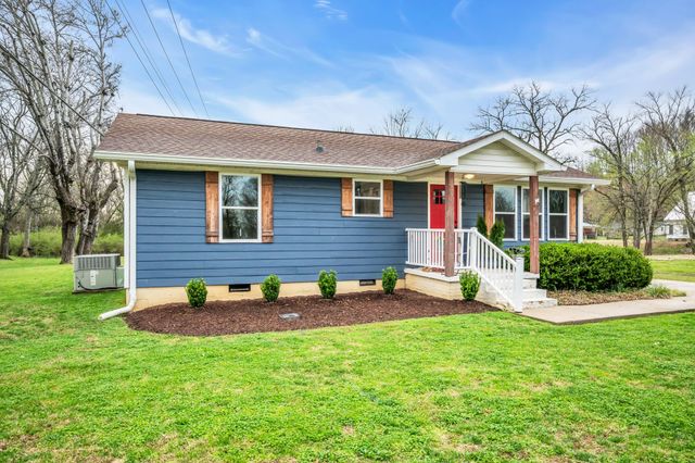 101 Simpson Ave, Waverly, TN 37185