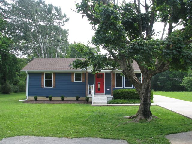 101 Simpson Ave, Waverly, TN 37185