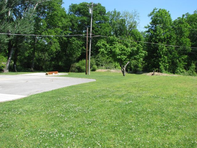 101 Simpson Ave, Waverly, TN 37185