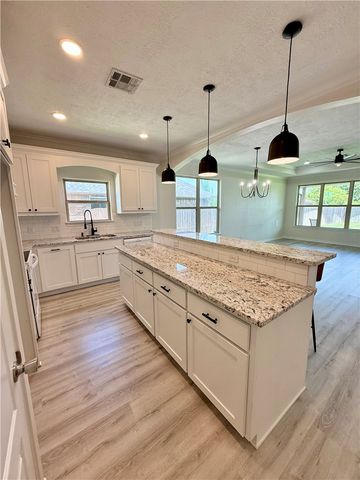 3677 Rabbit Lane, Bryan, TX 77808