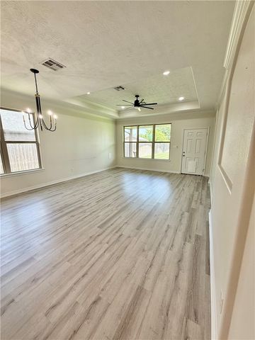 3677 Rabbit Lane, Bryan, TX 77808