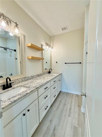 3677 Rabbit Lane, Bryan, TX 77808