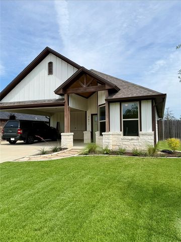 3677 Rabbit Lane, Bryan, TX 77808