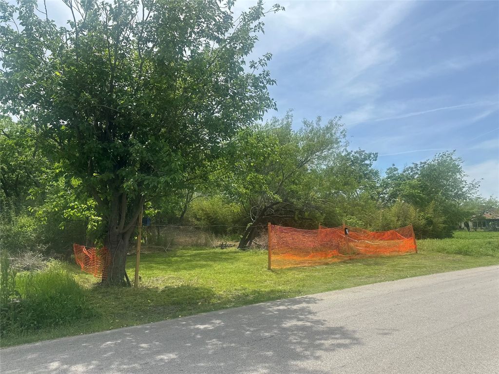 5216 Fitchburg Street, Dallas, TX 75212