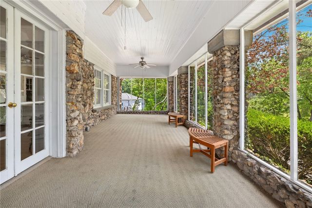 615 Prairie Creek Drive, Rogers, AR 72756