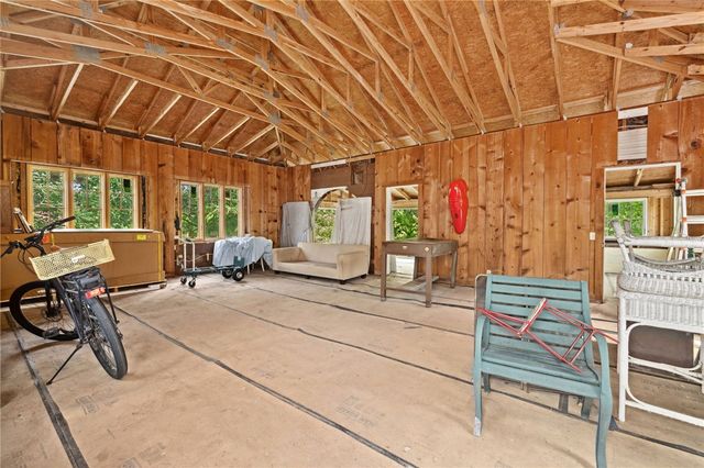 615 Prairie Creek Drive, Rogers, AR 72756