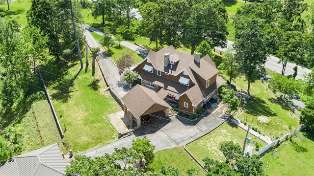 615 Prairie Creek Drive, Rogers, AR 72756