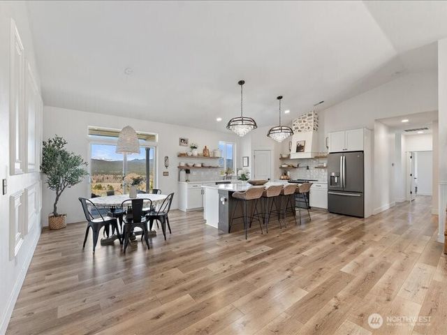 429 Dakota Heights Drive, Cle Elum, WA 98922