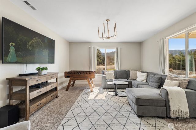 429 Dakota Heights Drive, Cle Elum, WA 98922