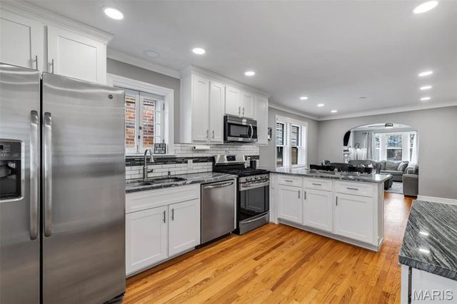 5563 Devonshire Avenue, St Louis, MO 63109