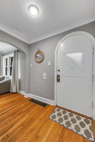 5563 Devonshire Avenue, St Louis, MO 63109