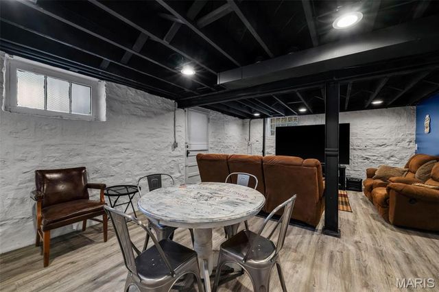 5563 Devonshire Avenue, St Louis, MO 63109