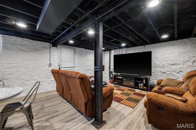 5563 Devonshire Avenue, St Louis, MO 63109