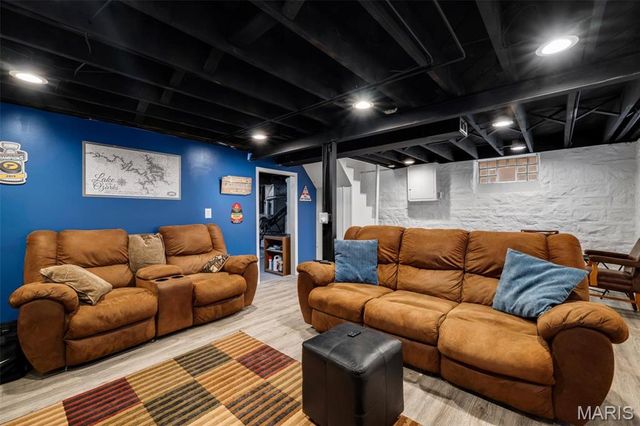 5563 Devonshire Avenue, St Louis, MO 63109