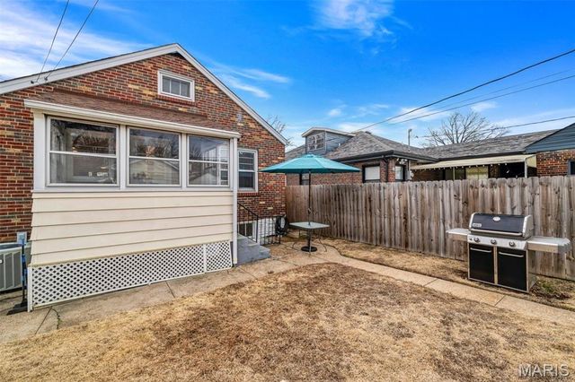 5563 Devonshire Avenue, St Louis, MO 63109