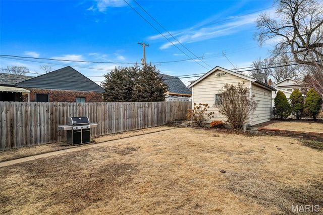 5563 Devonshire Avenue, St Louis, MO 63109