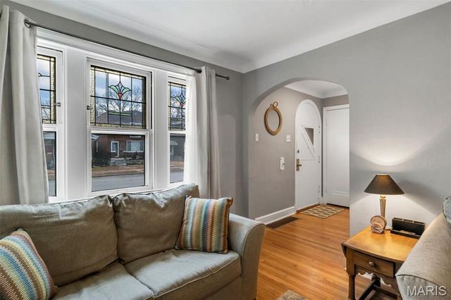 5563 Devonshire Avenue, St Louis, MO 63109