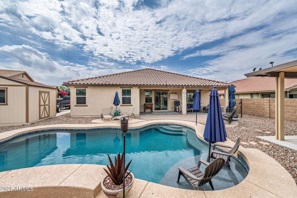 Image 10 of property listing at 40614 W HOPPER Drive, Maricopa, AZ 85138