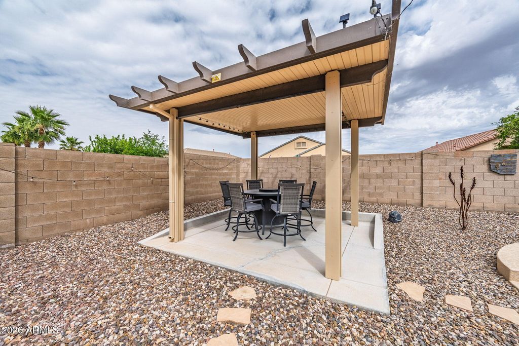 Image 16 of property listing at 40614 W HOPPER Drive, Maricopa, AZ 85138