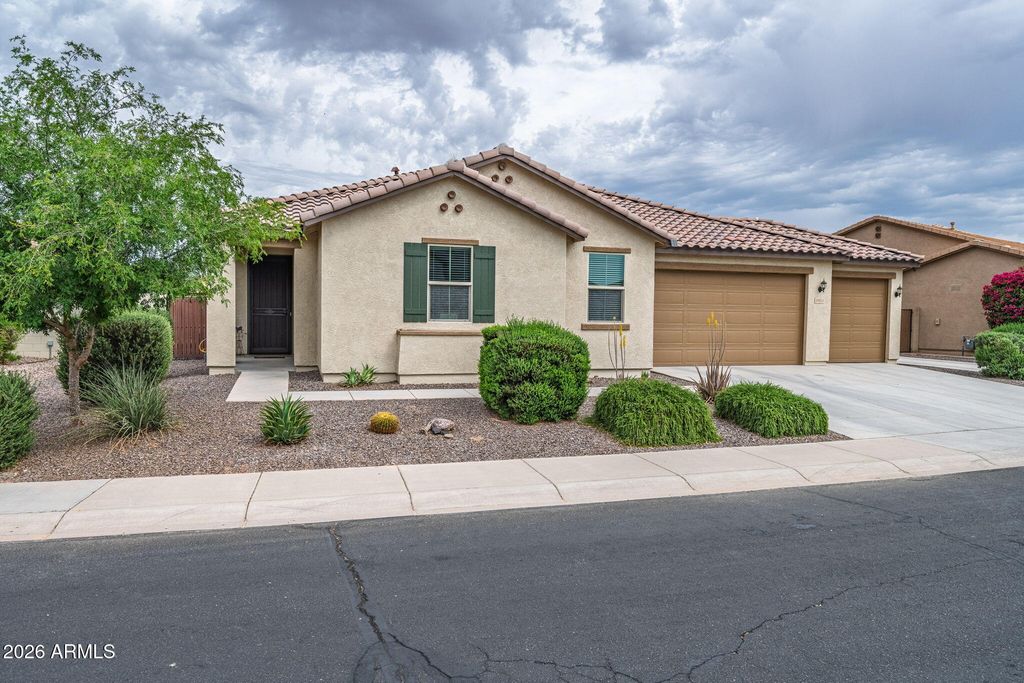 Image 2 of property listing at 40614 W HOPPER Drive, Maricopa, AZ 85138