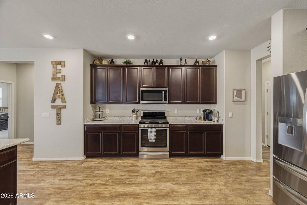Image 31 of property listing at 40614 W HOPPER Drive, Maricopa, AZ 85138