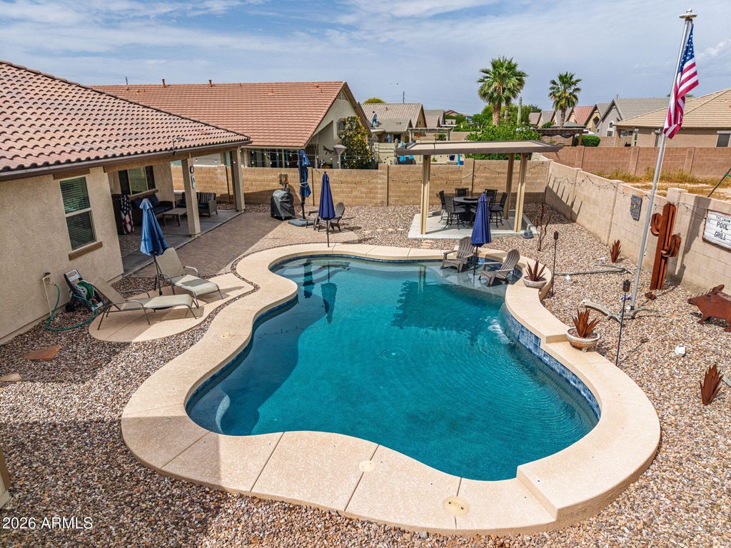 Image 7 of property listing at 40614 W HOPPER Drive, Maricopa, AZ 85138