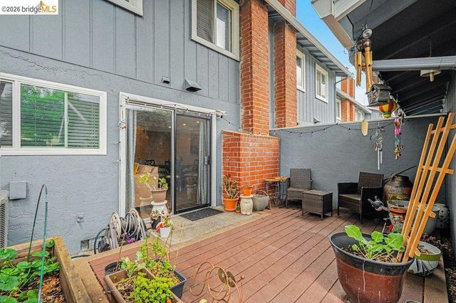 1454 Newhall Pkwy, Concord, CA 94521