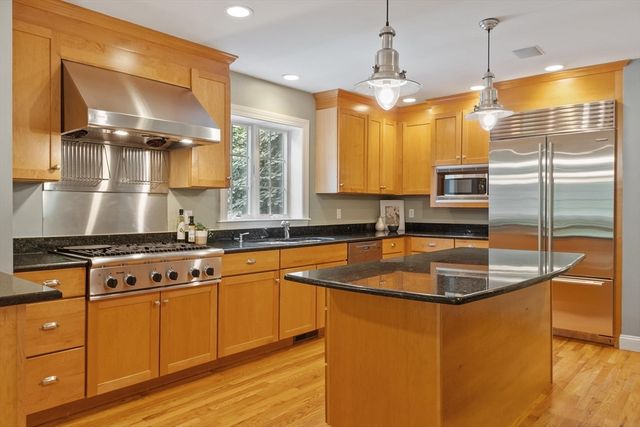 156 Maple Street, Stow, MA 01775