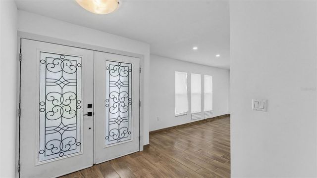 2055 AVENUE C, Mulberry, FL 33860