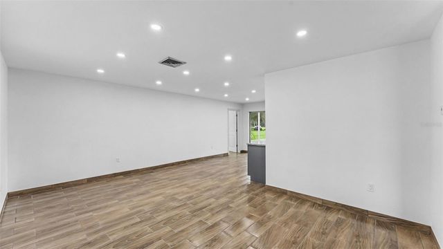 2055 AVENUE C, Mulberry, FL 33860