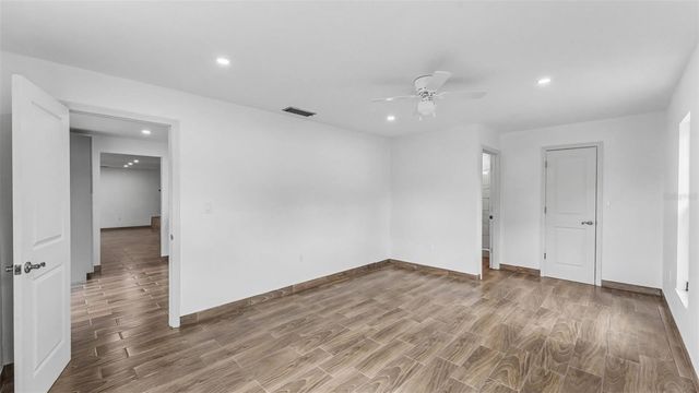 2055 AVENUE C, Mulberry, FL 33860