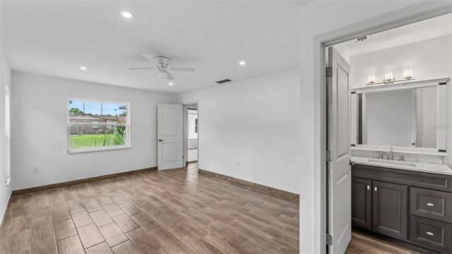 2055 AVENUE C, Mulberry, FL 33860
